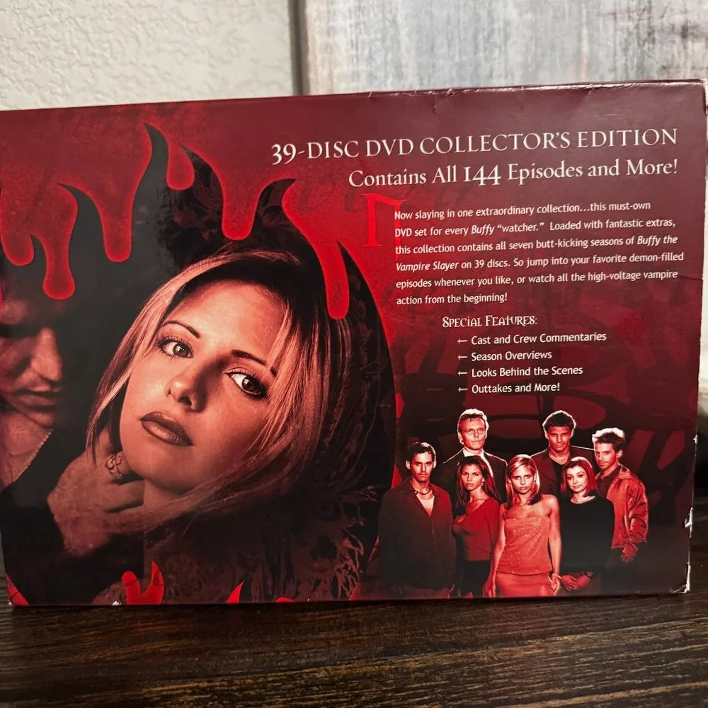 39- Disc DVD Collectors Edition containing all 144 episodes